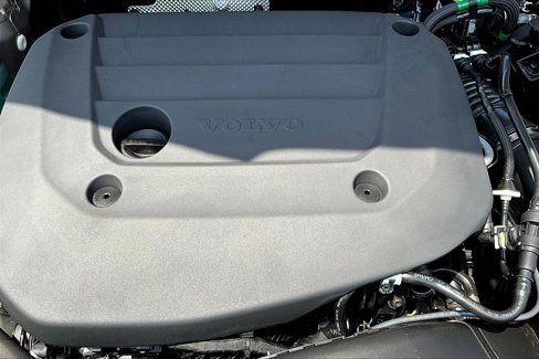 New 2024 Volvo XC40 B5 Plus w/ Protection Package Premier image 15