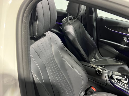 Used 2017 Mercedes-Benz E 300 4MATIC image 38