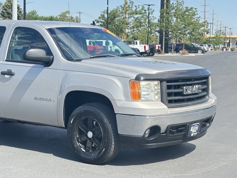 Used 2008 GMC Sierra 1500 SLE w/ Sierra NFL Edition image 4