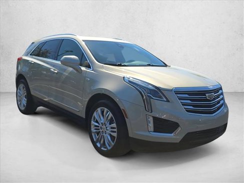 Used 2017 Cadillac XT5 Premium Luxury image 3