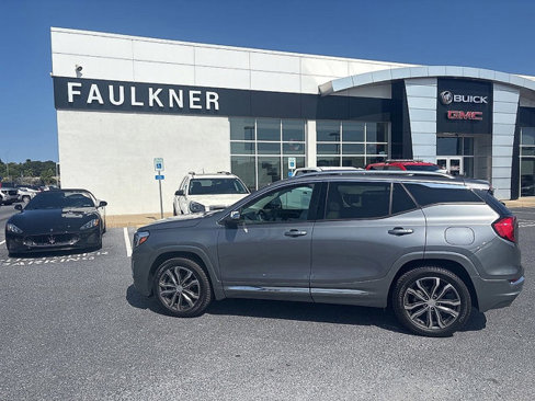 Used 2019 GMC Terrain Denali w/ Advanced Safety Package image 8
