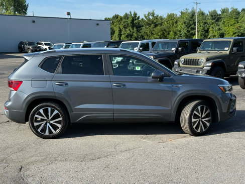 Used 2022 Volkswagen Taos SE image 8