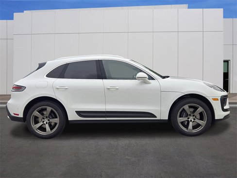 Certified 2024 Porsche Macan Turbo image 9