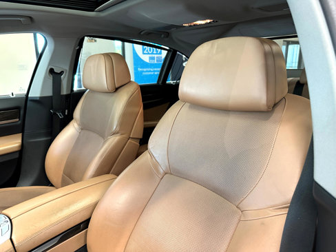 Used 2011 BMW 740Li image 16