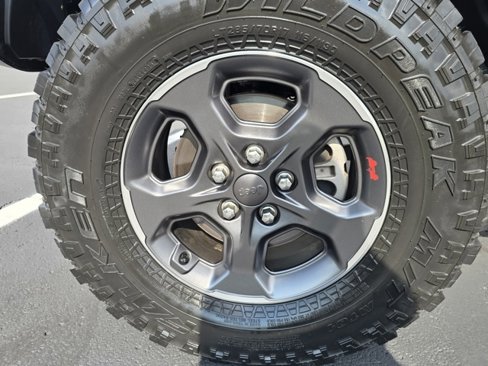Used 2020 Jeep Gladiator Sport w/ Quick Order Package 24S image 12