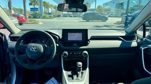 Used 2021 Toyota RAV4 XLE image 23