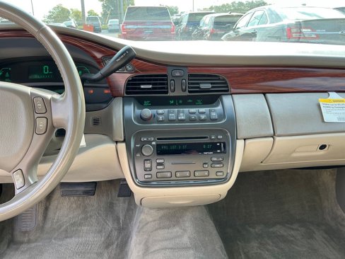 Used 2004 Cadillac De Ville image 17