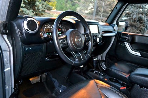 Used 2015 Jeep Wrangler Unlimited Rubicon w/ Dual Top Group image 17