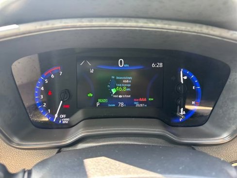 Used 2022 Toyota Corolla LE image 14