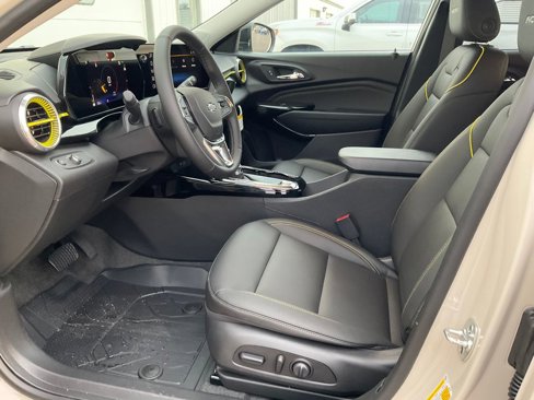 New 2026 Chevrolet Trax ACTIV w/ Driver Confidence Package image 2