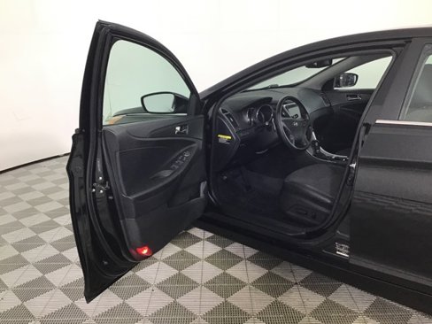 Used 2013 Hyundai Sonata SE w/ Navigation & Sunroof Pkg image 10