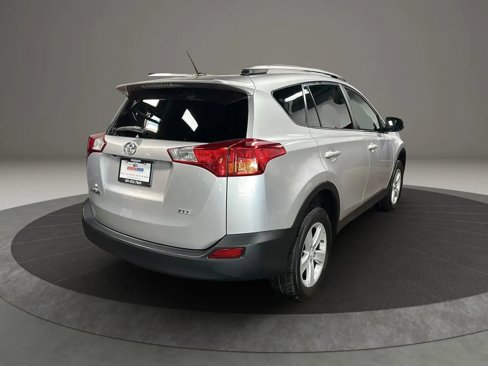 Used 2014 Toyota RAV4 XLE image 5