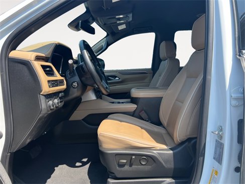 Used 2023 Chevrolet Suburban Premier image 9