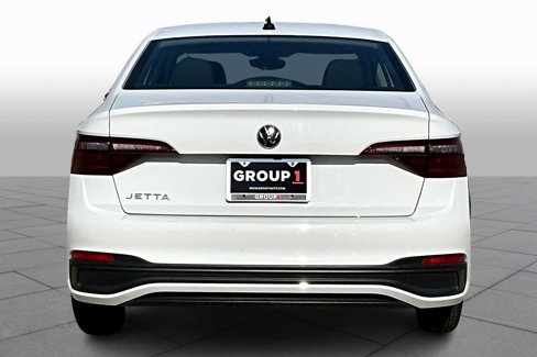 Used 2024 Volkswagen Jetta S image 4