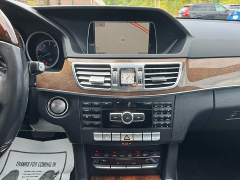 Used 2014 Mercedes-Benz E 350 4MATIC Sedan image 11
