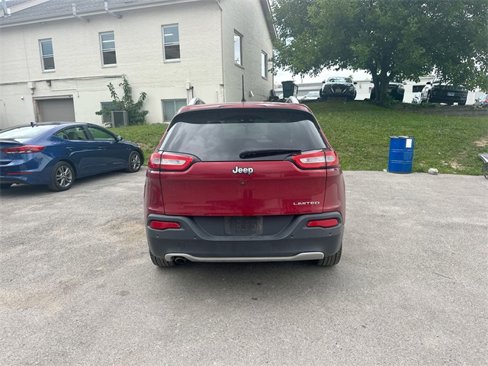 Used 2017 Jeep Cherokee Limited image 28
