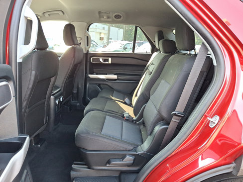 Certified 2022 Ford Explorer XLT image 10