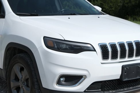 Used 2019 Jeep Cherokee Limited image 31