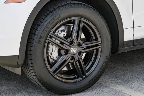 Used 2016 Porsche Cayenne S image 59