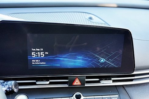 Certified 2024 Hyundai Elantra SEL image 23