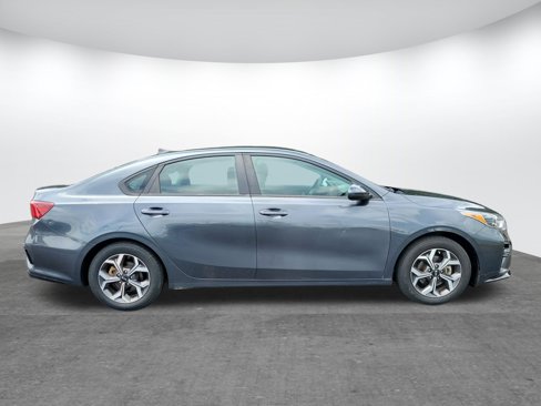 Used 2019 Kia Forte LXS image 2
