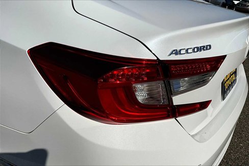 Used 2018 Honda Accord EX image 28