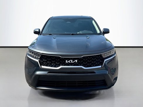 Used 2022 Kia Sorento LX image 2