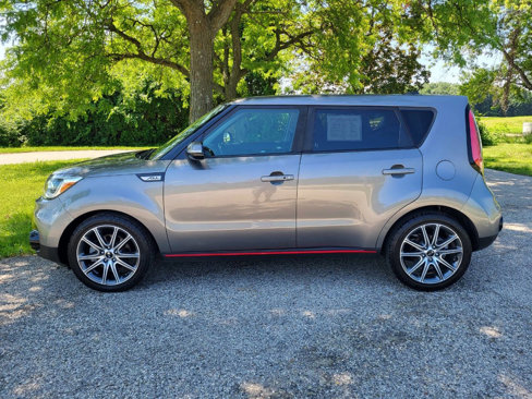 Used 2018 Kia Soul ! w/ Tech Package image 2