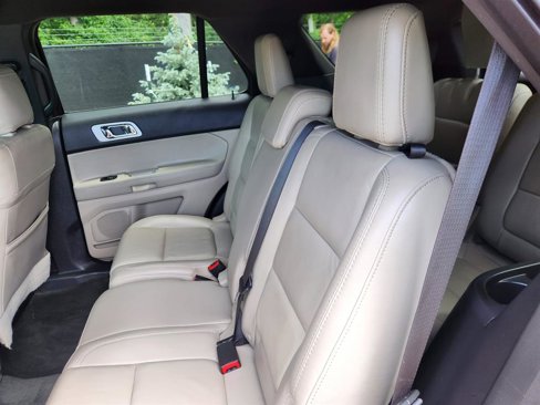 Used 2014 Ford Explorer XLT w/ Equipment Group 202A image 27