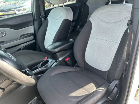 Used 2018 Kia Soul image 12