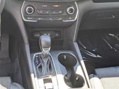 Used 2019 Hyundai Santa Fe SE image 22