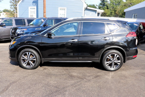 Used 2019 Nissan Rogue SV w/ Sun & Sound Touring Package image 2