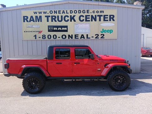 Used 2022 Jeep Gladiator Sport image 2