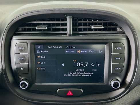 Used 2023 Kia Soul LX w/ LX Technology Package image 21