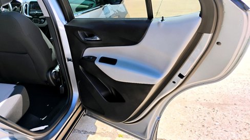 Used 2023 Chevrolet Equinox LT w/ Driver Convenience Package image 16