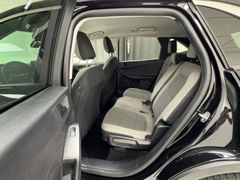 Used 2022 Ford Escape SE image 12