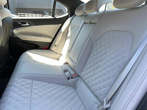 Used 2025 Genesis G70 3.3T Advanced w/ Sport Prestige Package image 16