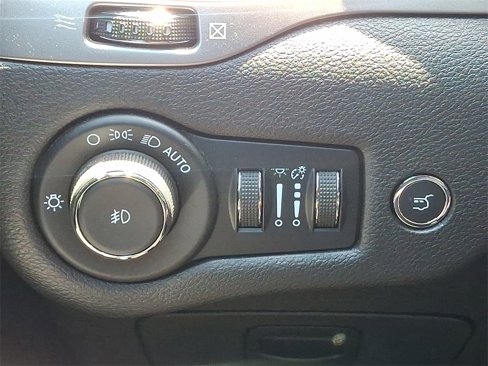Used 2021 Jeep Cherokee Latitude Lux 80th Anniv w/ Quick Order Package 26U 80TH image 27