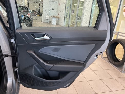 Used 2025 Volkswagen Jetta SE image 19
