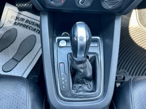Used 2015 Volkswagen Jetta SE image 20