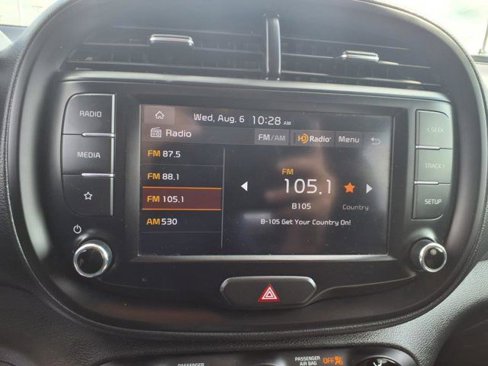 Used 2023 Kia Soul LX image 14