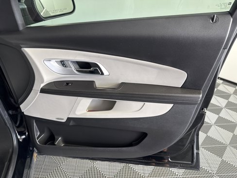 Used 2017 Chevrolet Equinox Premier w/ Enhanced Convenience Package image 41