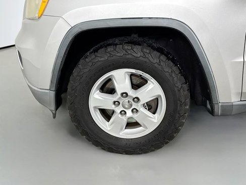 Used 2012 Jeep Grand Cherokee Laredo w/ Laredo E Group image 31