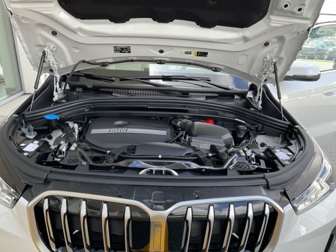 New 2026 BMW X1 xDrive28i w/ Technology Package image 16