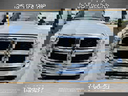 Used 2017 RAM 2500 Tradesman w/ Chrome Appearance Group image 35