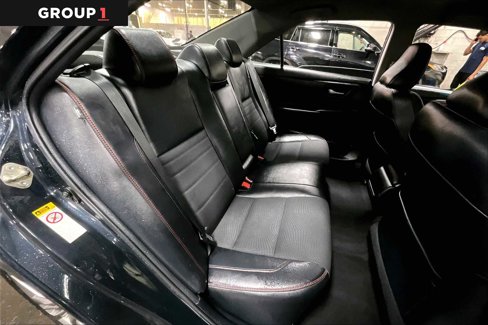 Used 2017 Toyota Camry SE image 19