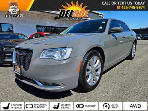 Used 2018 Chrysler 300 Touring L image 1