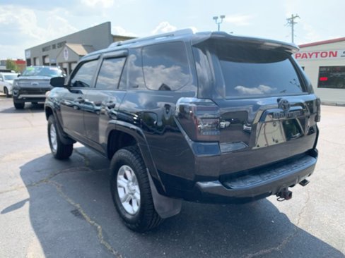 Used 2015 Toyota 4Runner SR5 image 2