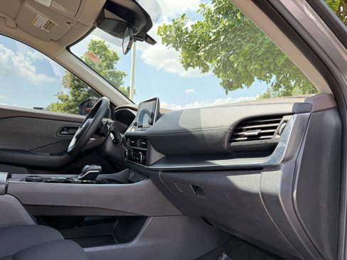 Certified 2023 Nissan Rogue S image 32