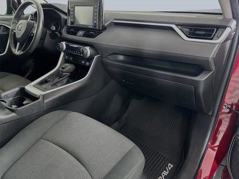 Certified 2020 Toyota RAV4 XLE image 28